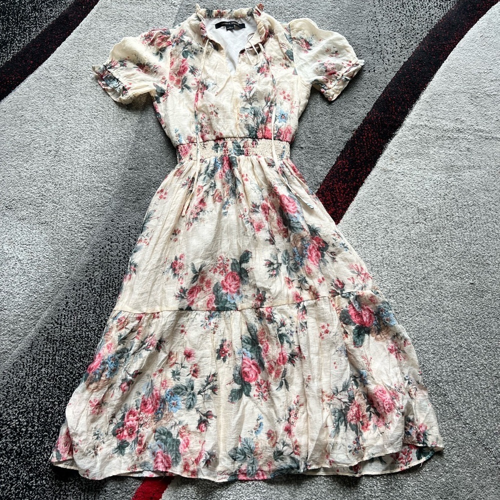 Cynthia Steffe Floral V Neck MIDI Dress